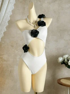 Monokini une pièce à fleurs 3D asymétrique échancré à la taille et décolleté plongeant