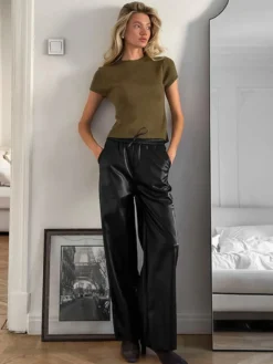 Pantalon large en similicuir à taille élastique et cordon de serrage