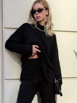 Pull col roulé oversize avec fentes latérales pour femme 2026