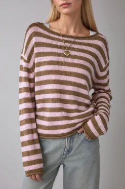 Pull oversize en maille à rayures unies et épaules dénudées