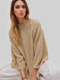 Pull tunique oversize en maille col rond manches raglan 3/4 évasées fente latérale