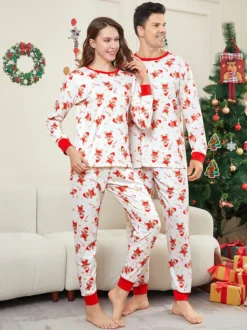 Pyjamas de Noël familiaux imprimés bonhomme en pain d'épice blanc et rouge 2026