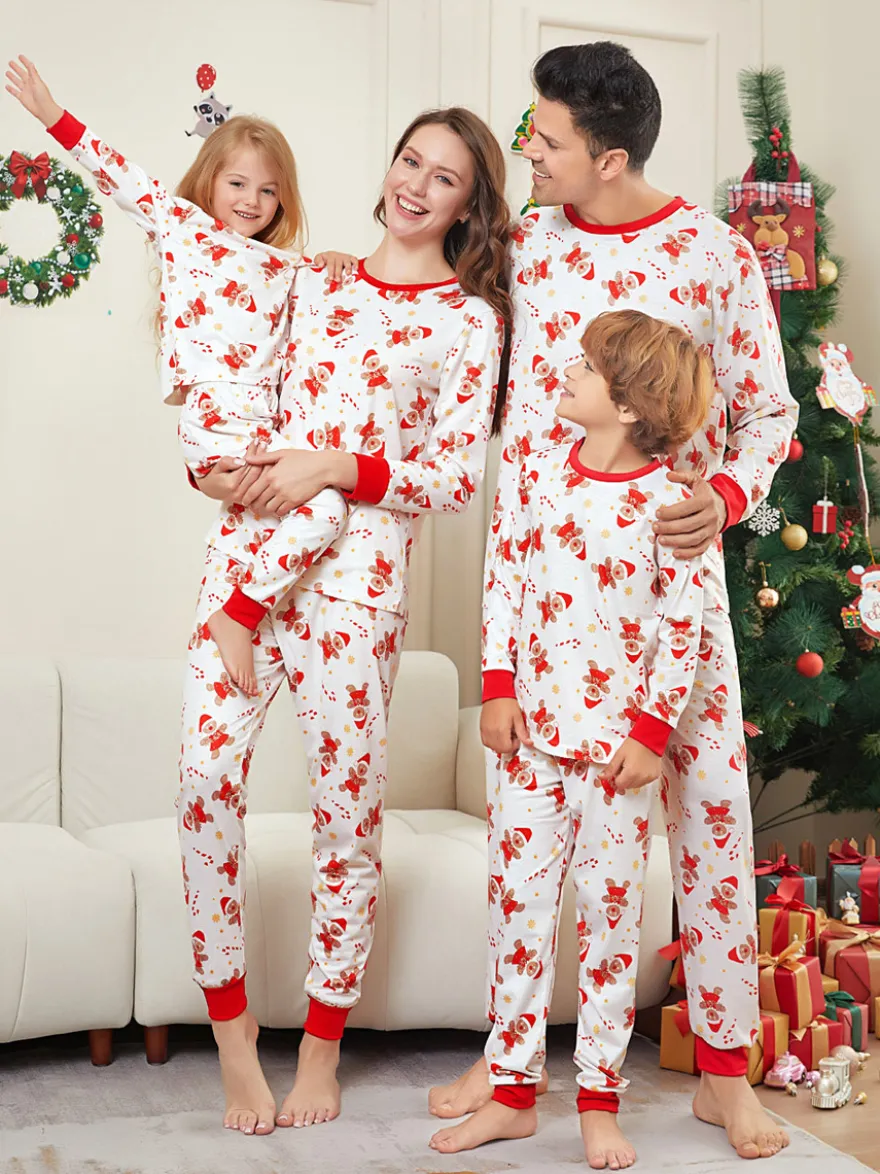 Pyjamas de Noël familiaux imprimés bonhomme en pain d'épice blanc et rouge 2026