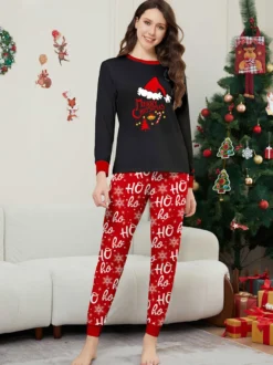 Pyjamas de Noël noirs et rouges pour toute la famille avec haut bonnet de Père Noël et pantalon Ho Ho Ho (collection 2026)