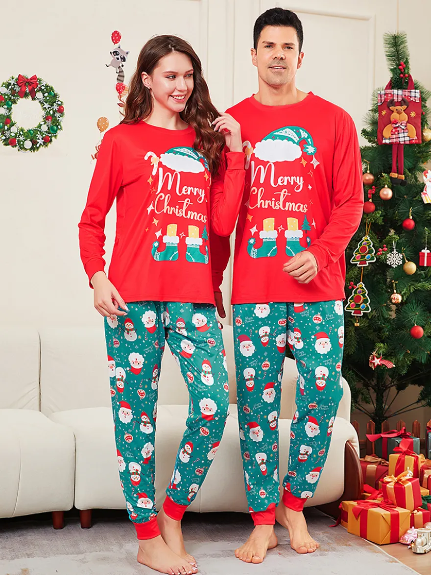Pyjamas familiaux rouges et turquoise avec imprimé Joyeux Noël 2026