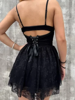 Robe blanche sexy mini dos nu à lacets sans manches col V pour une soirée en amoureux