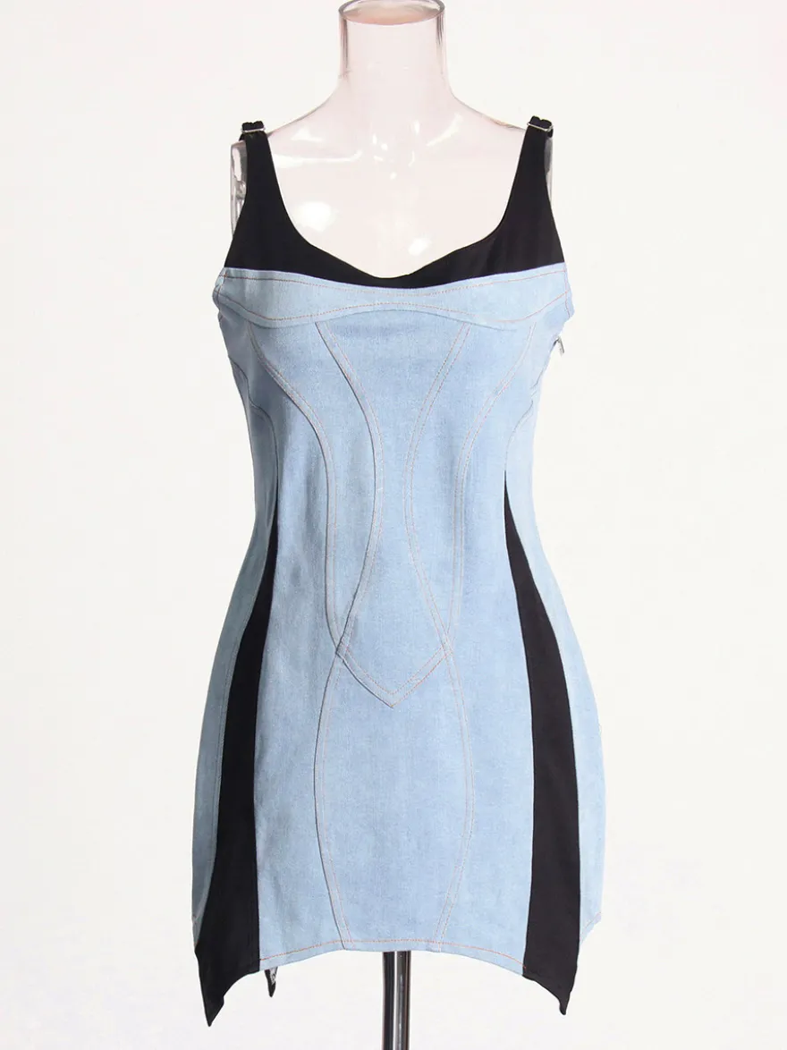 Robe bleue mini sans manches à col rond et taille haute idéale pour tous les jours.