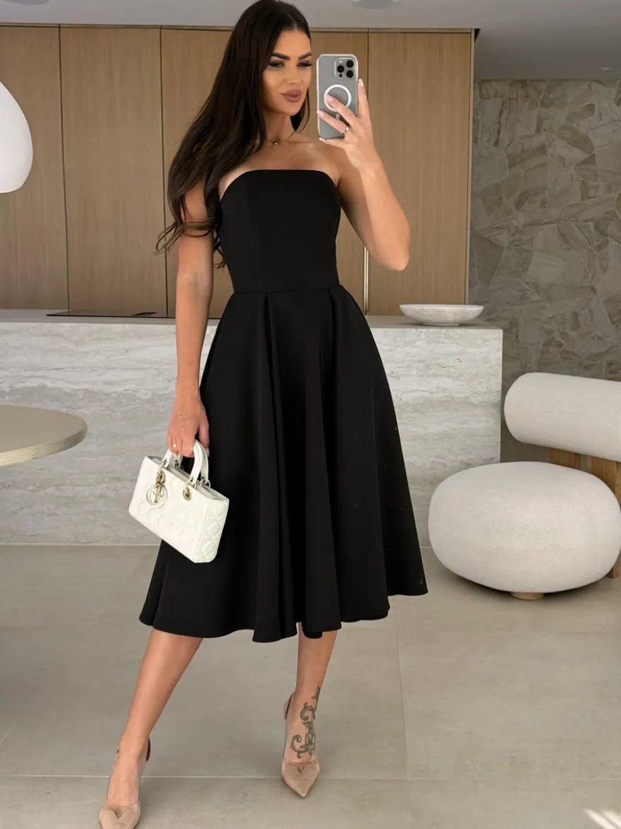 Robe bustier élégante taille haute coupe trapèze pour femme 2026