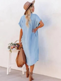 Robe chemise bohème bleu ciel clair pour femme - Robe midi ample à manches courtes et boutons - Collection été 2026