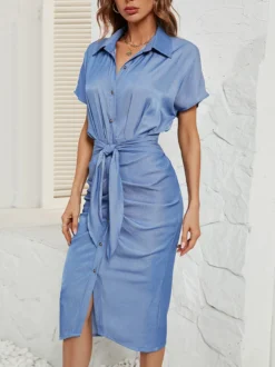 Robe chemise mi-longue bleue avec ceinture et manches chauve-souris 2026