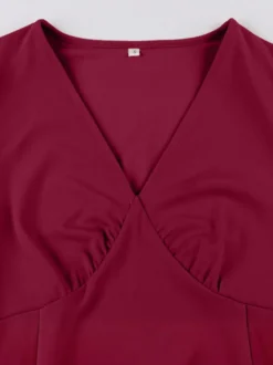 Robe cocktail trapèze à manches courtes et col en V froncé pour femme 2026