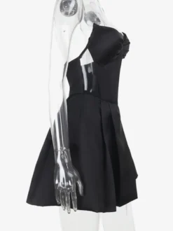 Robe corset en satin pour femme - Robe noire gothique bustier cœur sans manches à baleines - Idéale pour une fête d'anniversaire d'été 2026