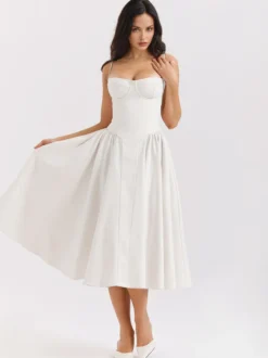 Robe corset rose pâle à bretelles spaghetti dos nu plissée mi-longue style cottagecore 2026