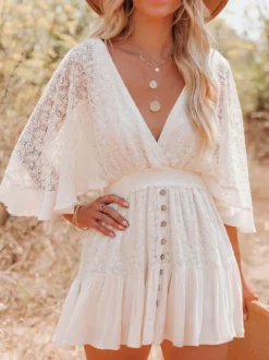 Robe courte bohème en dentelle ajourée pour femme - Manches cloche col en V dos nu - Festival de musique en bord de mer 2026