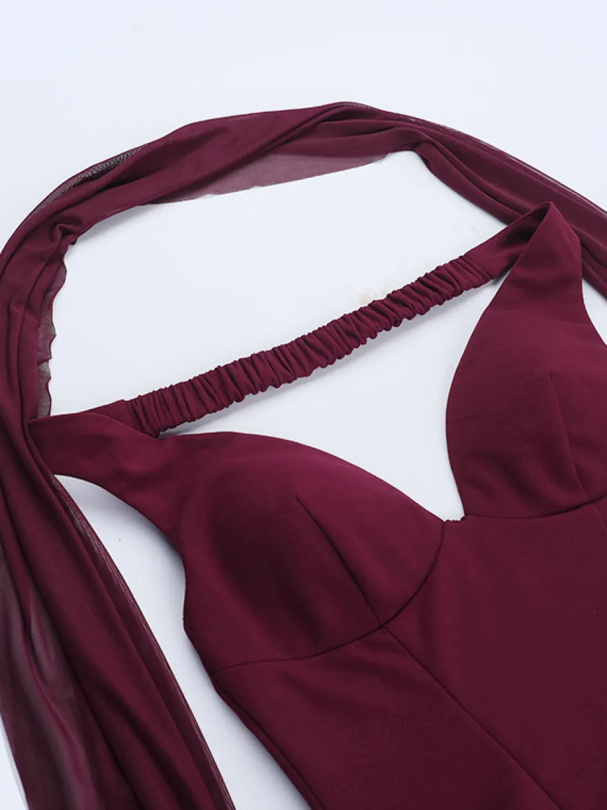 Robe courte bordeaux à ourlet en pétales de rose 3D pour femme - Robe moulante romantique avec foulard - Tenue de soirée estivale élégante et raffinée 2026