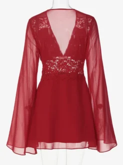 Robe courte patchwork en dentelle pour femme - Décolleté plongeant en V manches évasées taille empire - Idéale pour une soirée romantique à la plage au printemps 2026