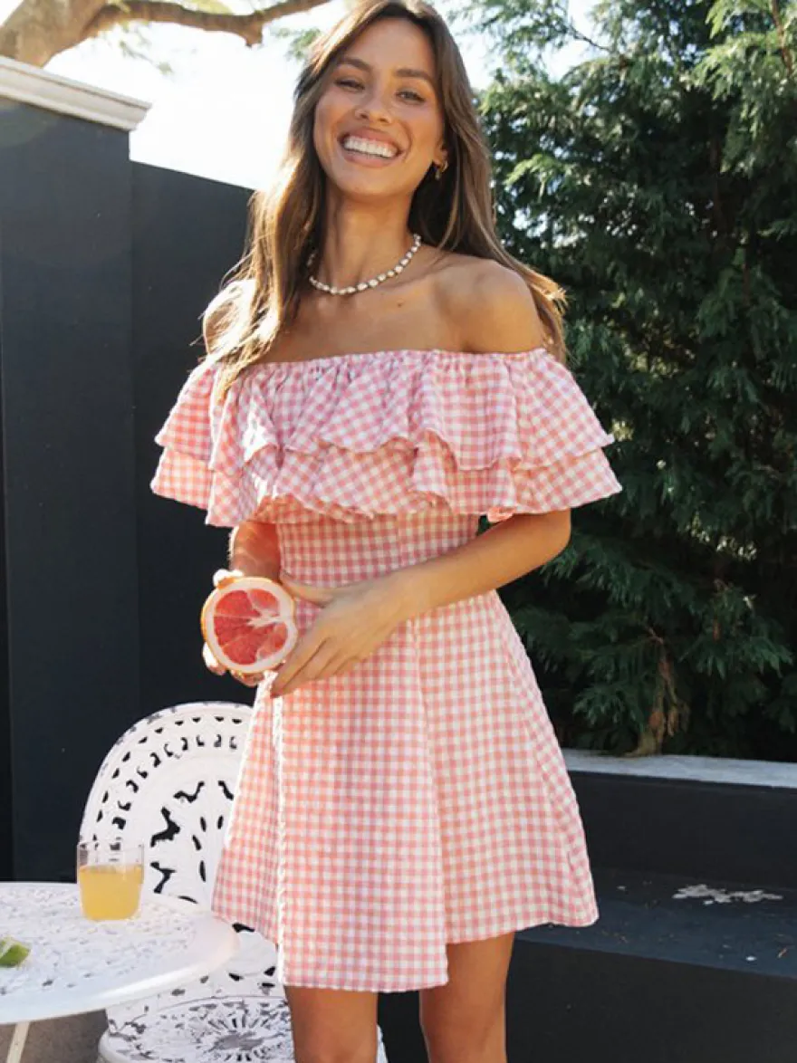Robe courte vichy à épaules dénudées pour femme - Robe patineuse à volants rose style cottagecore - Idéale pour un pique-nique d'été 2026