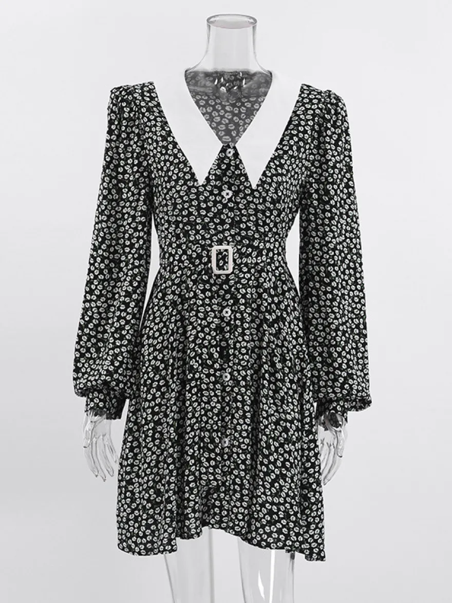 Robe courte vintage à fleurs pour femme - Manches bouffantes et ceinture - Col pointu - Tenue romantique pour une soirée en amoureux 2026