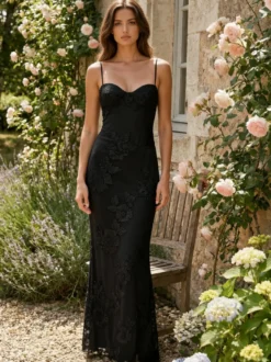 Robe de bal longue fourreau à fines bretelles et broderies florales jaune beurre pour femmes 2026