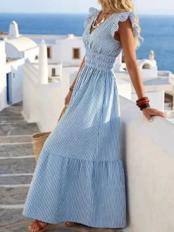 Robe de plage maxi à rayures verticales col en V manches à volants et taille smockée