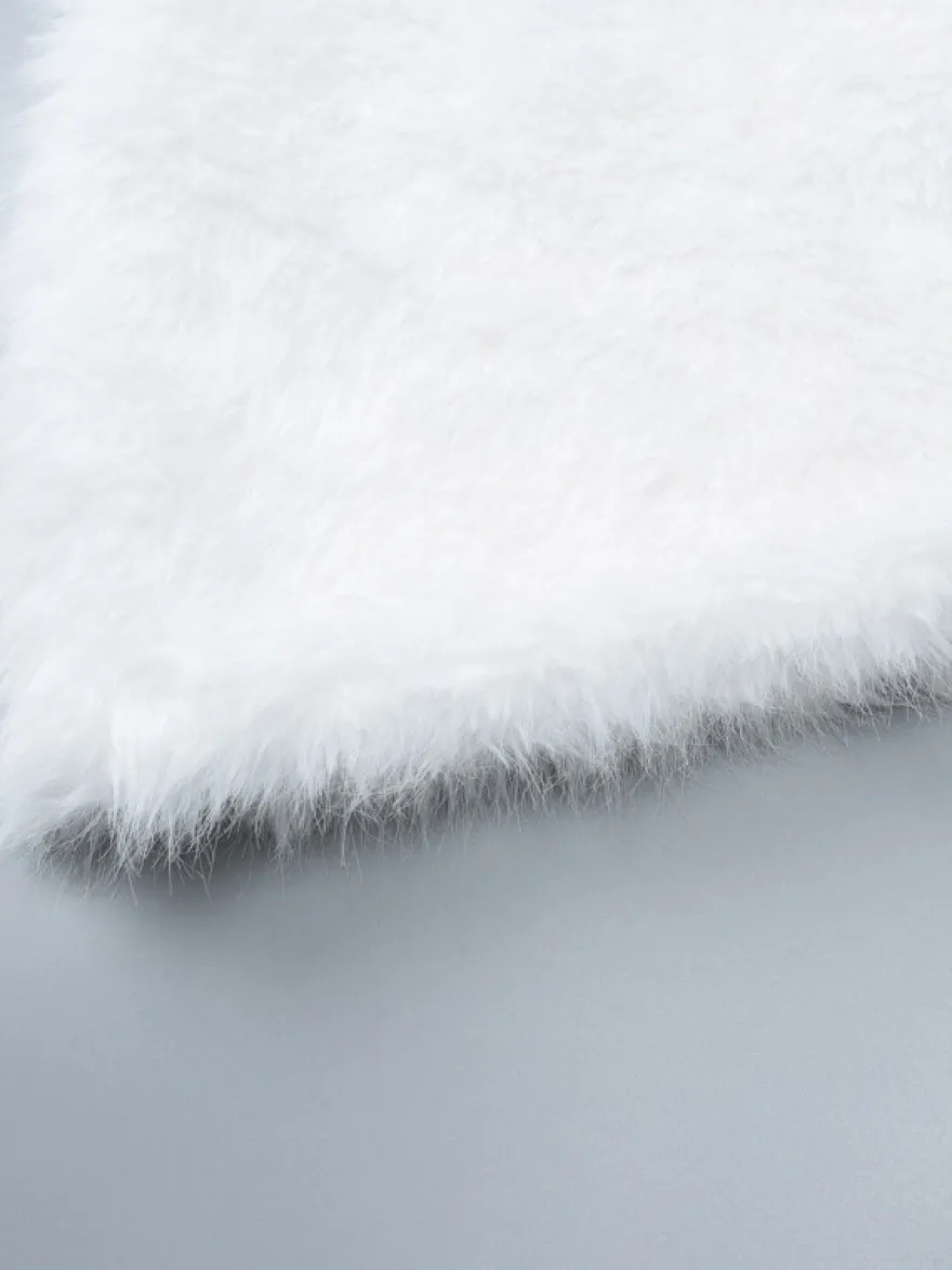 Robe de soirée blanche en polyester sans manches à bretelles et col montant