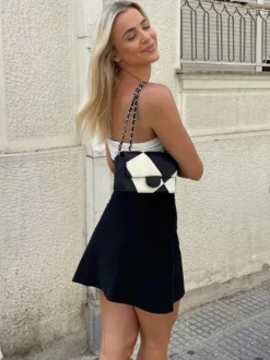 Robe de soirée blanche en polyester bicolore sans manches et sans bretelles