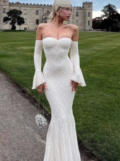 Robe de soirée blanche et rose à épaules dénudées volants manches longues coupe sirène robe longue cintrée