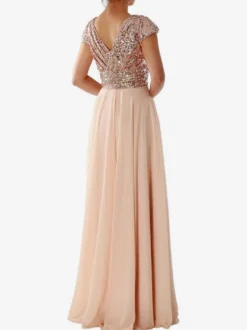 Robe de soirée écru blanc à col V et sequins manches courtes cintrées style chic semi-formel