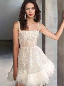 Robe de soirée écrue blanche à bretelles et col à paillettes sans manches mini-robe transparente