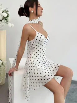 Robe de soirée imprimée à fines bretelles mini-robe avec foulard assorti ourlet asymétrique robe nuisette en satin