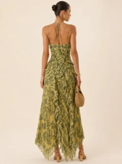 Robe de soirée élégante maxi asymétrique plissée à volants sans manches à imprimé floral et dos nu
