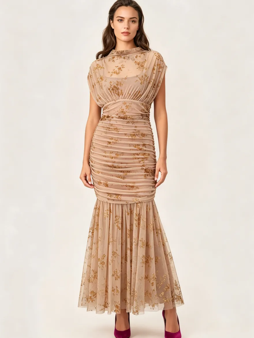 Robe de soirée longue abricot clair col montant plissée manches courtes imprimée