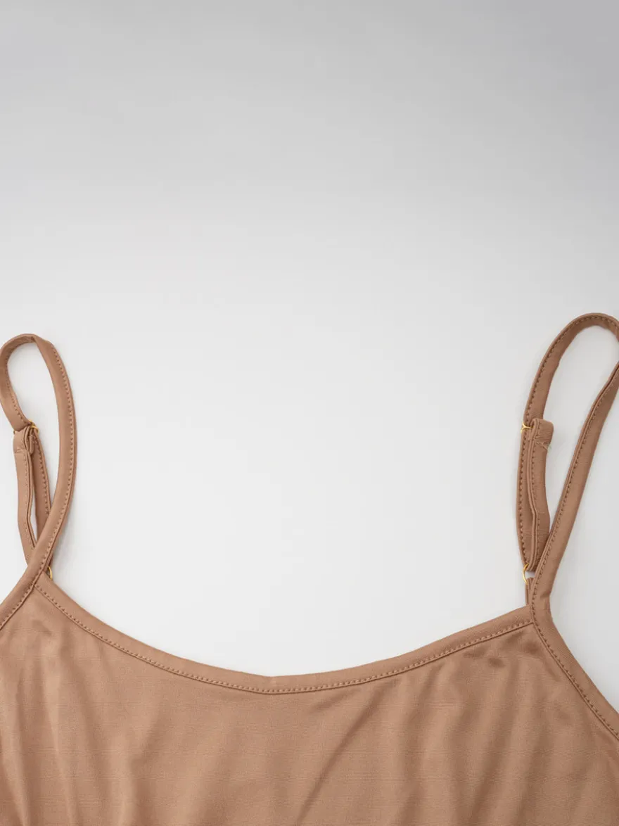Robe de soirée longue abricot clair col montant plissée manches courtes imprimée