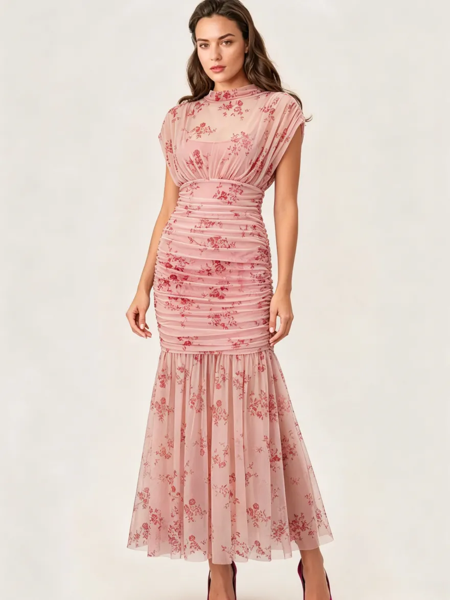 Robe de soirée longue abricot clair col montant plissée manches courtes imprimée