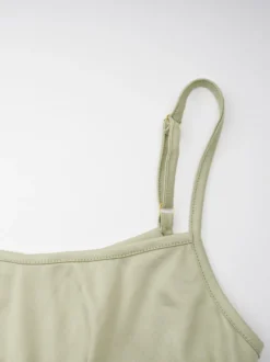 Robe de soirée longue abricot clair col montant plissée manches courtes imprimée