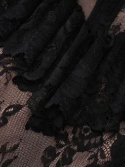 Robe de soirée longue blanche à col montant manches longues en dentelle manches évasées style chic semi-formel