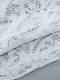 Robe de soirée longue blanche en dentelle à col en V et manches longues transparente sexy et semi-formelle
