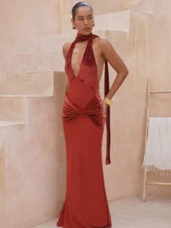 Robe de soirée longue bordeaux à col V sans manches sexy et semi-formelle