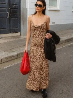 Robe de soirée longue léopard à bretelles et col montant coupe chic et semi-formelle