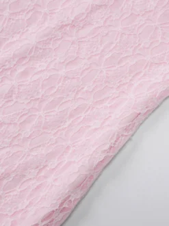 Robe de soirée longue rose à épaules dénudées en dentelle manches longues plissée chic et semi-formelle