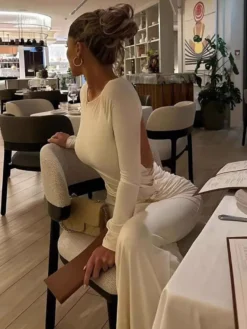 Robe de soirée maxi blanche à col rond et manches longues style semi-formel sexy
