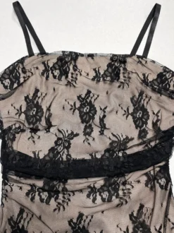 Robe de soirée maxi en dentelle à fines bretelles et décolleté transparent robe moulante noire à fleurs sexy et transparente.
