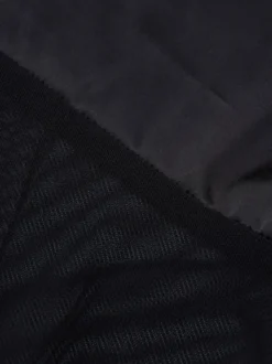 Robe de soirée maxi noire à bretelles décolleté sculptant élégante semi-formelle idéale pour l'été.