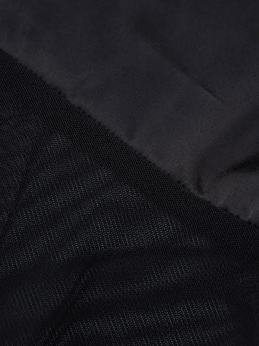 Robe de soirée maxi noire à bretelles décolleté sculptant élégante semi-formelle idéale pour l'été.