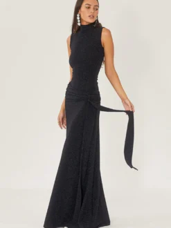 Robe de soirée maxi noire dos nu ceinturée chic et semi-formelle