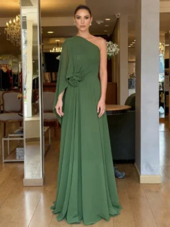 Robe de soirée maxi orange asymétrique sans manches style rétro semi-formel idéale pour l'été.