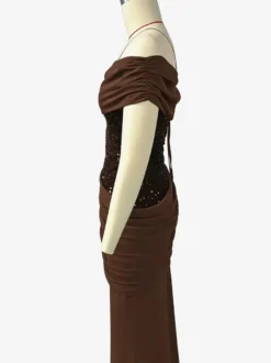 Robe de soirée maxi à sequins asymétrique et taille froncée collection 2026