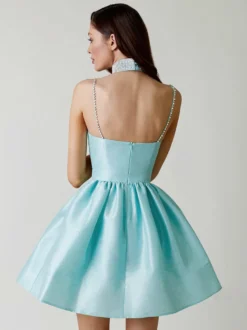 Robe de soirée mini bleu royal à bretelles fermeture éclair au col sans manches dos nu robe élégante et semi-formelle