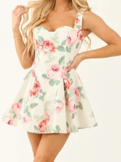 Robe de soirée mini dos nu à œillets et fermeture éclair sans manches à imprimé floral et col carré robe chic