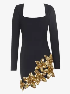 Robe de soirée mini noire à col rond et manches longues ornée de fleurs style semi-formel et sexy